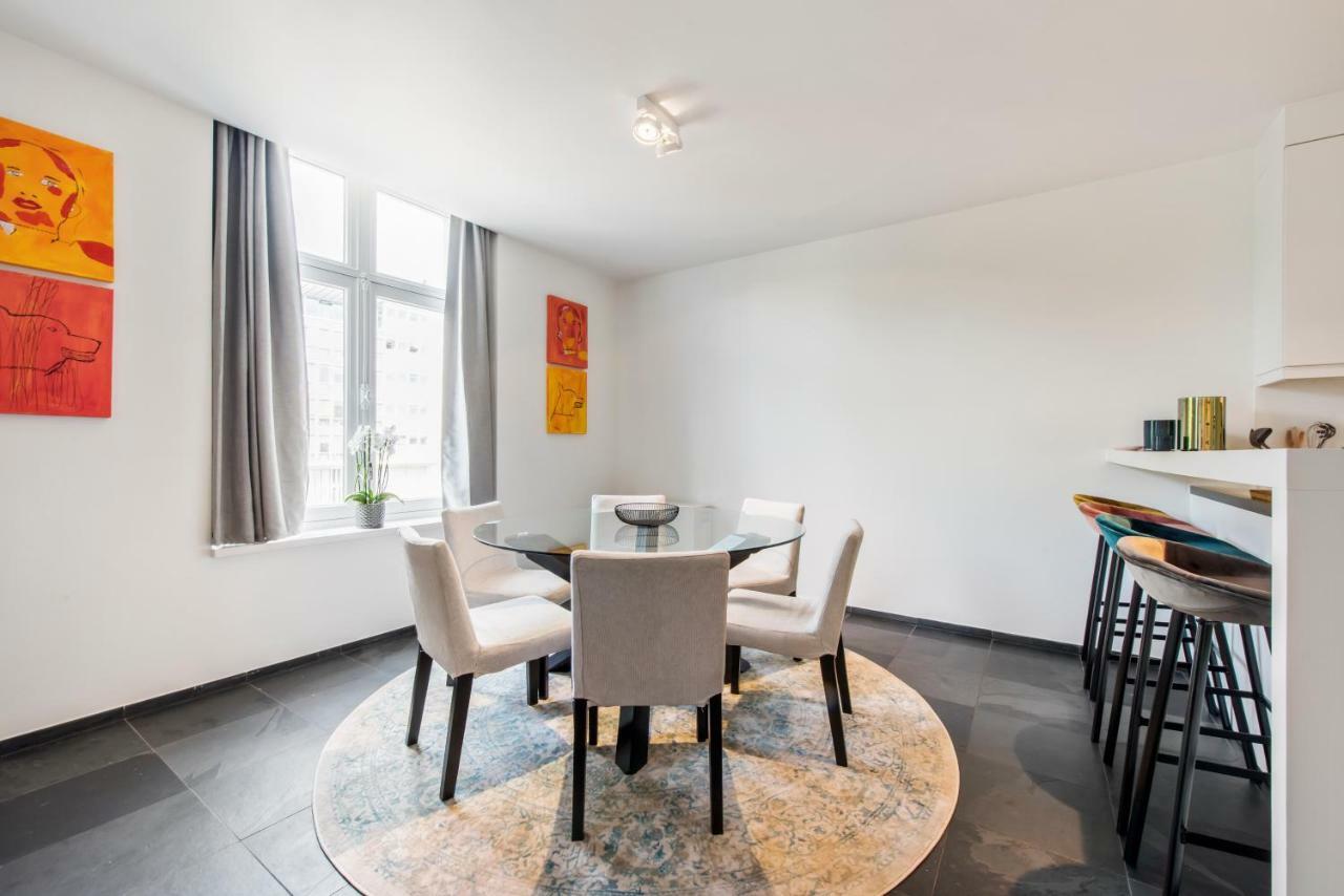 Classy In Center With Large Balcony Gand